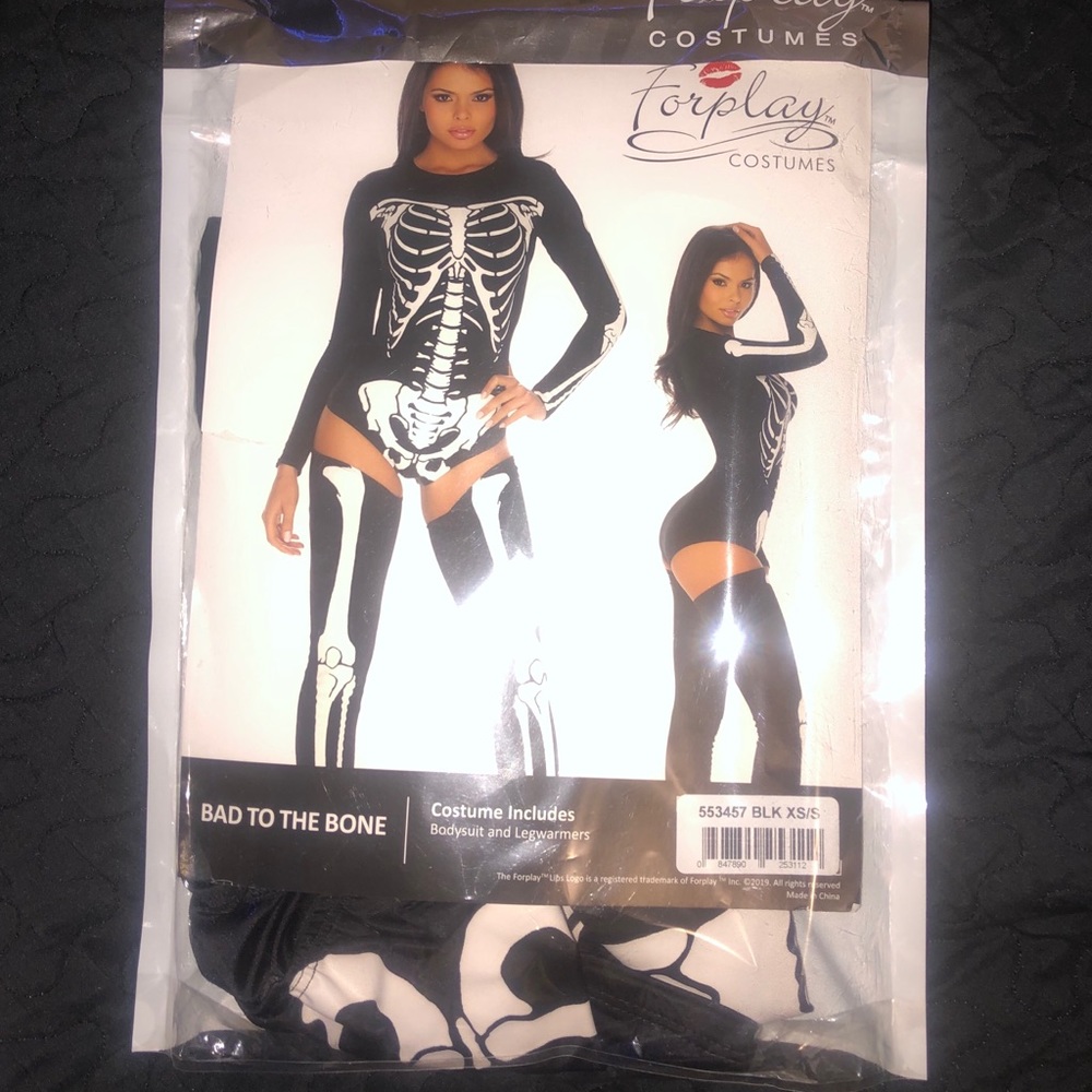 Skeleton costume